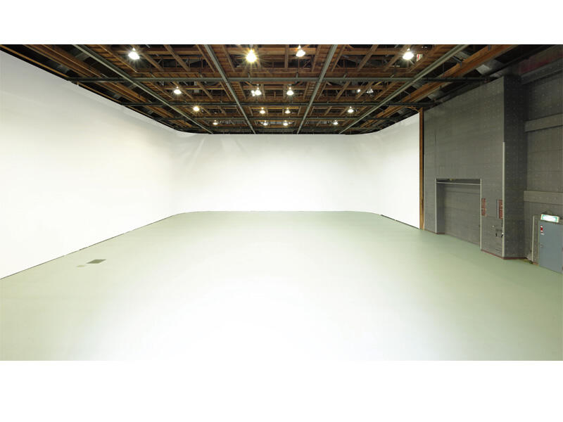 STUDIO 1