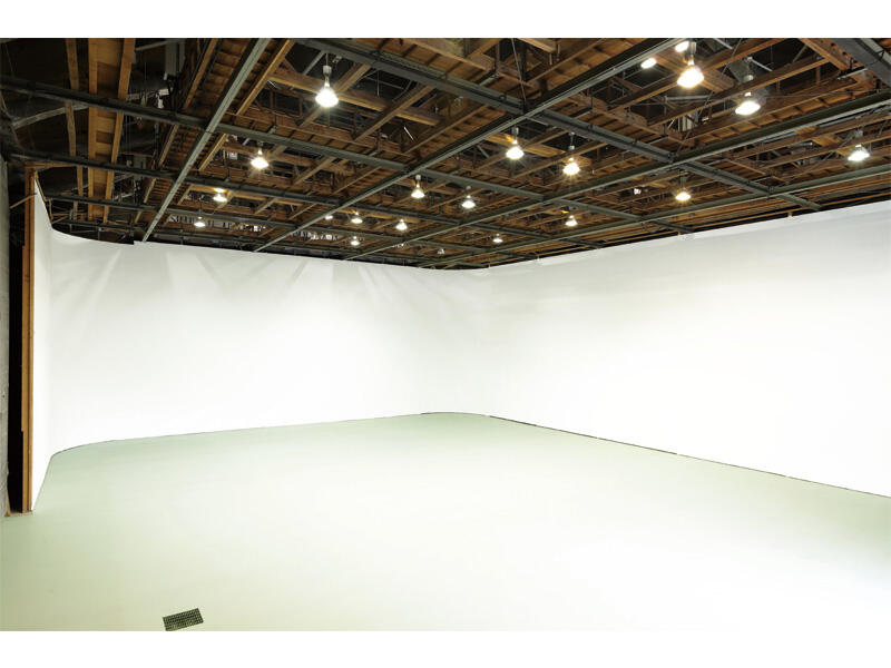 STUDIO  2